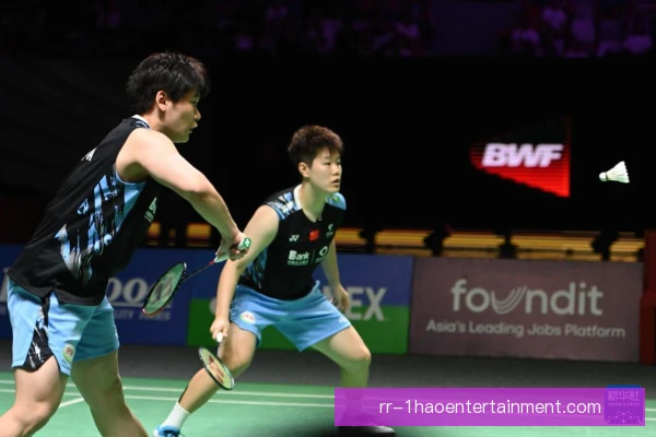 刘圣书反手扣篮命中，爆发力与手感完美结合